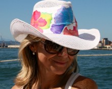 Sombreros Sombreros y complementos pintados a mano.